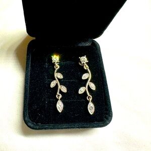 Silver Dangle Leaf Vine Earrings
